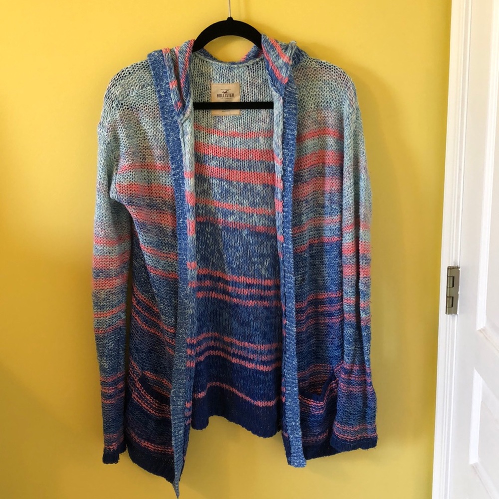 Knitted Long Sweater with Hood and Pockets